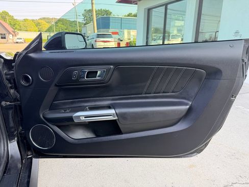 Used 2016 Ford Mustang Premium RWD image 20