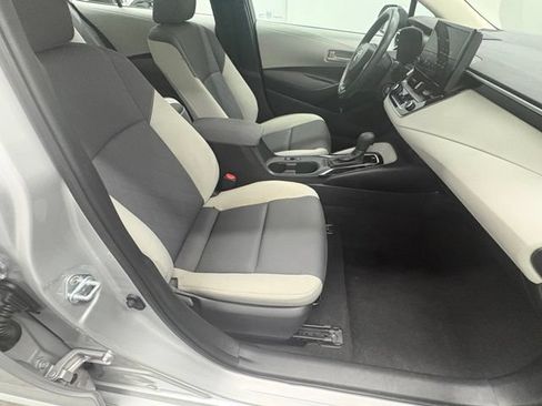 Used 2024 Toyota Corolla LE FWD image 31