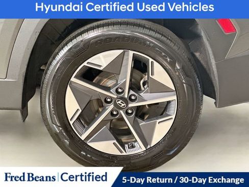 Certified 2025 Hyundai Tucson SEL AWD/4WD image 10