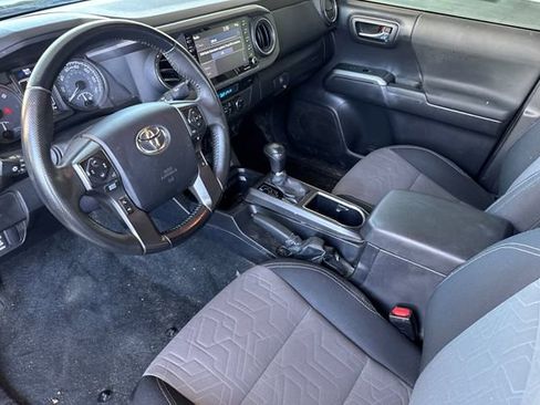 Used 2023 Toyota Tacoma TRD Off-Road w/ Technology Package image 10