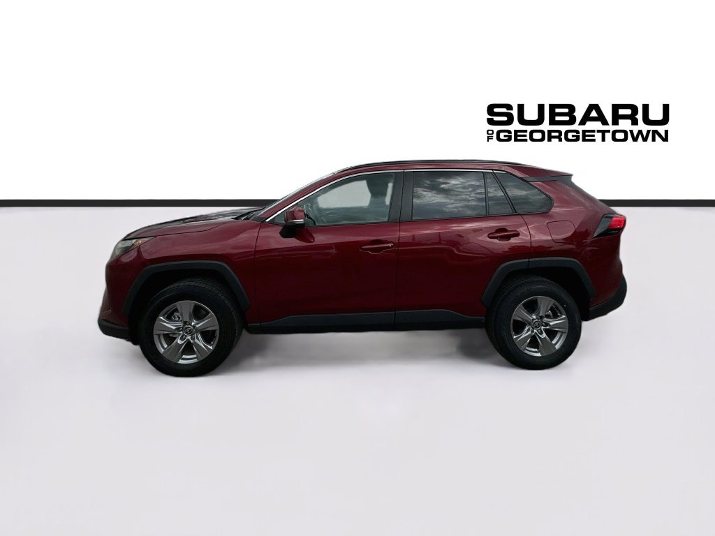 Used 2025 Toyota RAV4 XLE AWD/4WD image 4