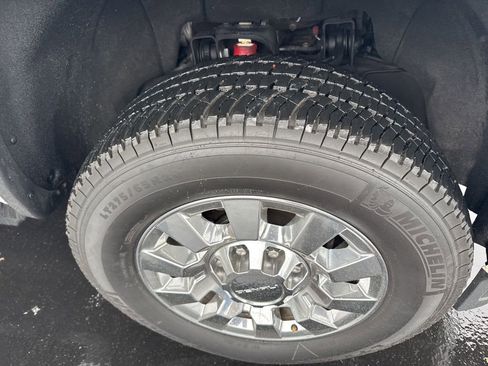 Used 2017 GMC Sierra 2500 Denali w/ Duramax Plus Package image 9