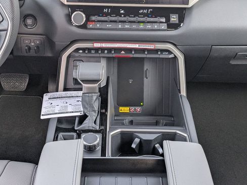 New 2026 Toyota Tundra Limited AWD/4WD image 18