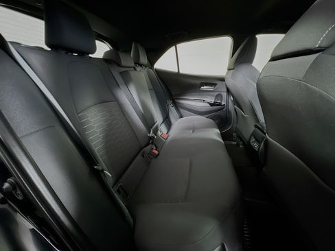Certified 2025 Toyota Corolla SE w/ SE Package FWD image 21