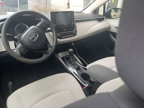 Used 2020 Toyota Corolla LE FWD image 10