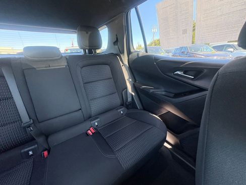 Used 2025 Chevrolet Equinox LT image 38