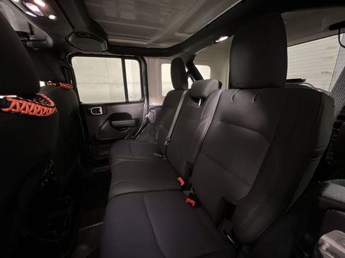 Used 2022 Jeep Wrangler Unlimited Sport AWD/4WD image 24