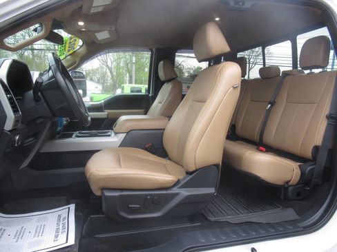 Used 2022 Ford F350 Lariat w/ Chrome Package AWD/4WD image 22