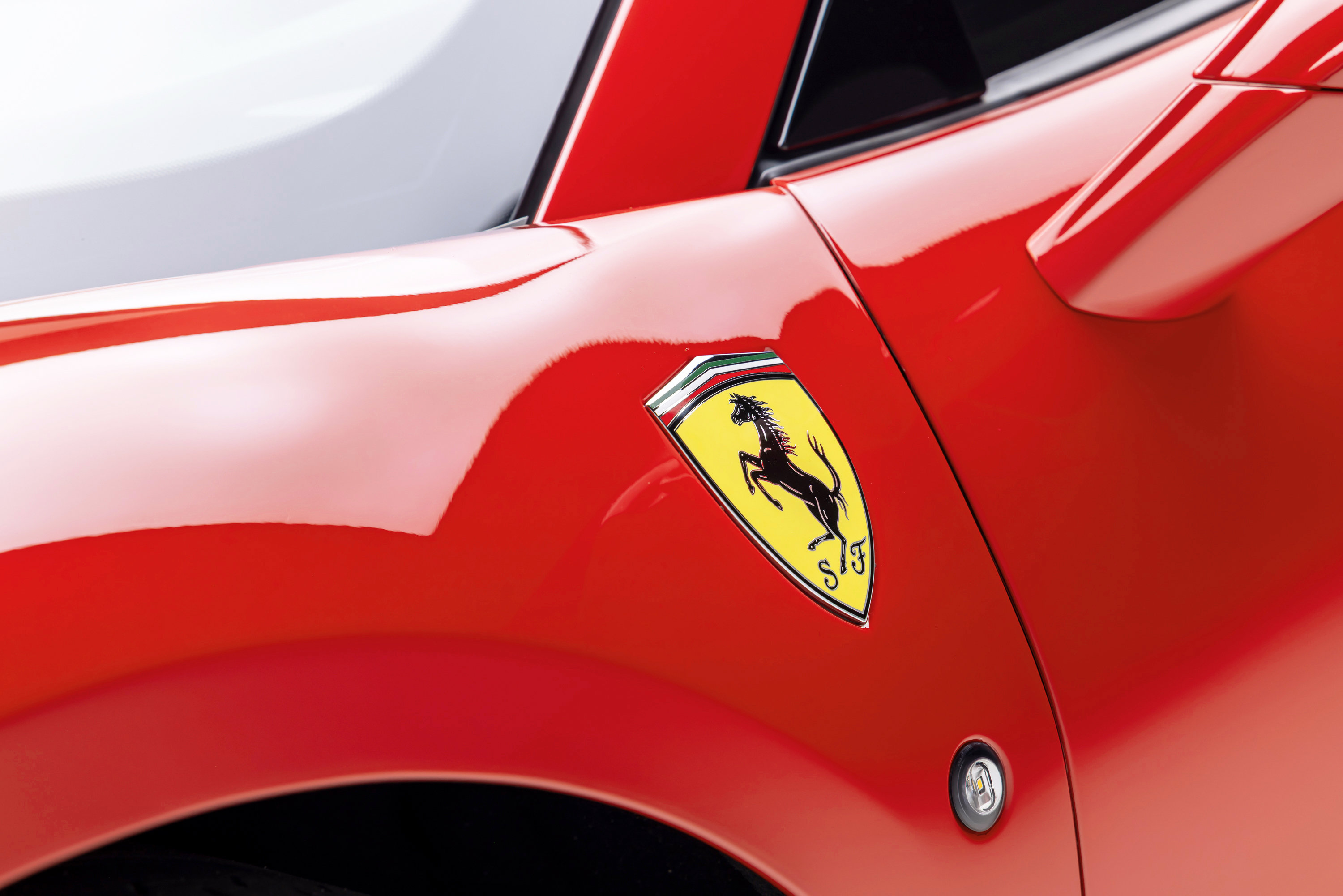 Certified 2022 Ferrari F8 Tributo RWD image 31