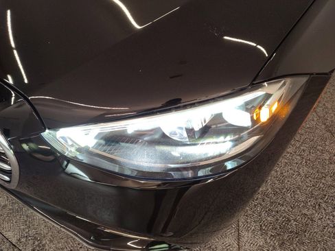 Used 2023 Mercedes-Benz S 580 4MATIC Sedan image 10