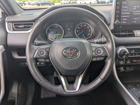 Used 2022 Toyota RAV4 SE w/ Convenience Package AWD/4WD image 18