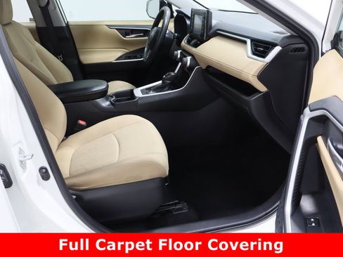 Used 2021 Toyota RAV4 XLE image 37