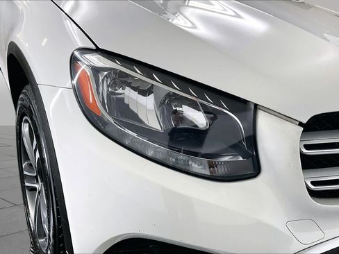 Used 2017 Mercedes-Benz GLC 300 4MATIC image 27