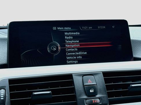 Used 2016 BMW 320i xDrive Sedan AWD/4WD image 16