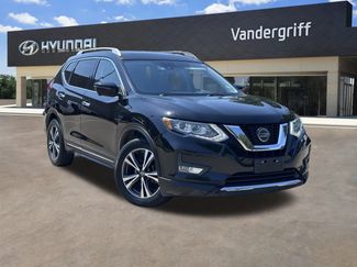 Used 2018 Nissan Rogue SL w/ Premium Package image 1