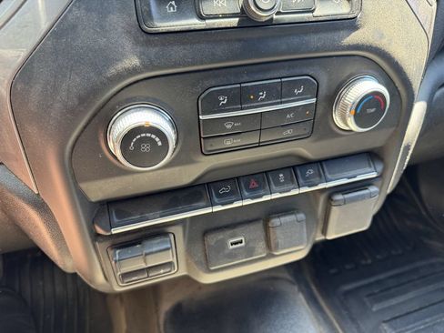 Used 2020 GMC Sierra 2500 4x4 Crew Cab w/ Convenience Package image 16