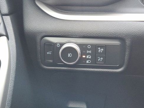 Used 2021 Ford Explorer XLT w/ Equipment Group 202A image 23