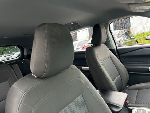 Used 2023 Ford Explorer XLT RWD image 34