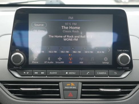 Used 2022 Nissan Altima 2.5 SV w/ SV Premium Package AWD/4WD image 18