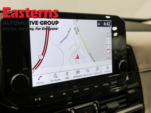 Used 2022 Nissan Pathfinder SL AWD/4WD image 19