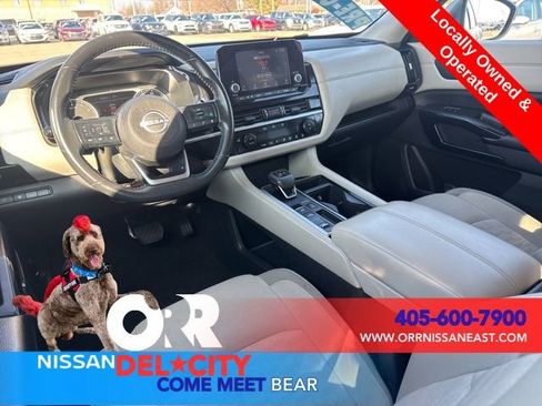 Used 2024 Nissan Pathfinder SV image 15