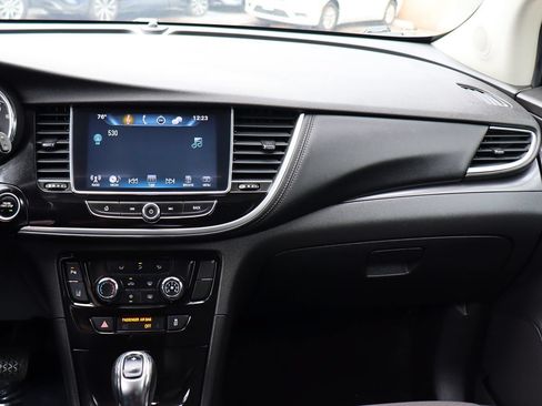 Used 2021 Buick Encore Preferred w/ Safety Package II FWD image 44