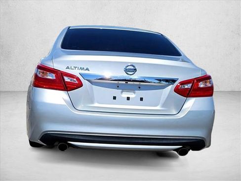 Used 2016 Nissan Altima 2.5 S w/ Power Driver Seat Package FWD image 7