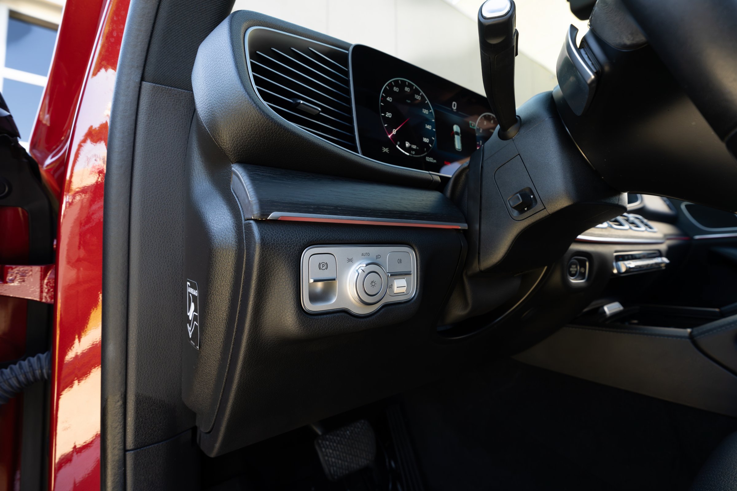 Used 2024 Mercedes-Benz GLE 350 4MATIC w/ AMG Line Exterior image 31