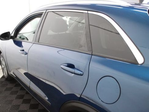 Used 2019 Kia Niro LX FWD image 8