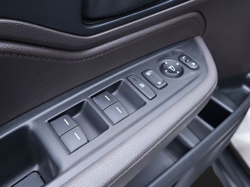 Used 2018 Honda Odyssey EX image 12
