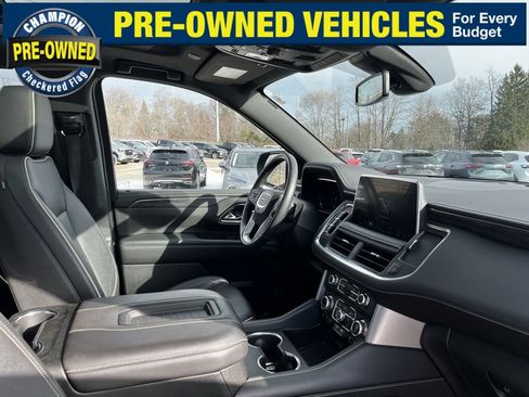 Used 2022 GMC Yukon SLT w/ SLT Premium Package image 37