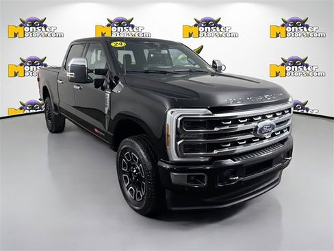 Used 2024 Ford F250 Platinum image 3