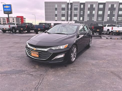 Used 2024 Chevrolet Malibu LT image 1