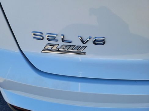 Certified 2023 Volkswagen Atlas Cross Sport SEL R-Line image 16