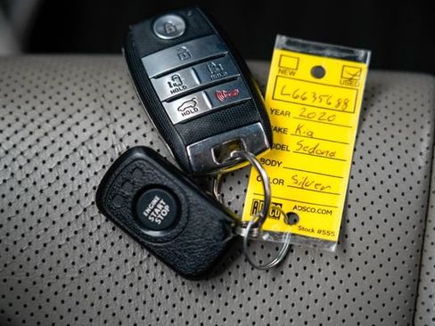 Used 2020 Kia Sedona EX FWD image 35