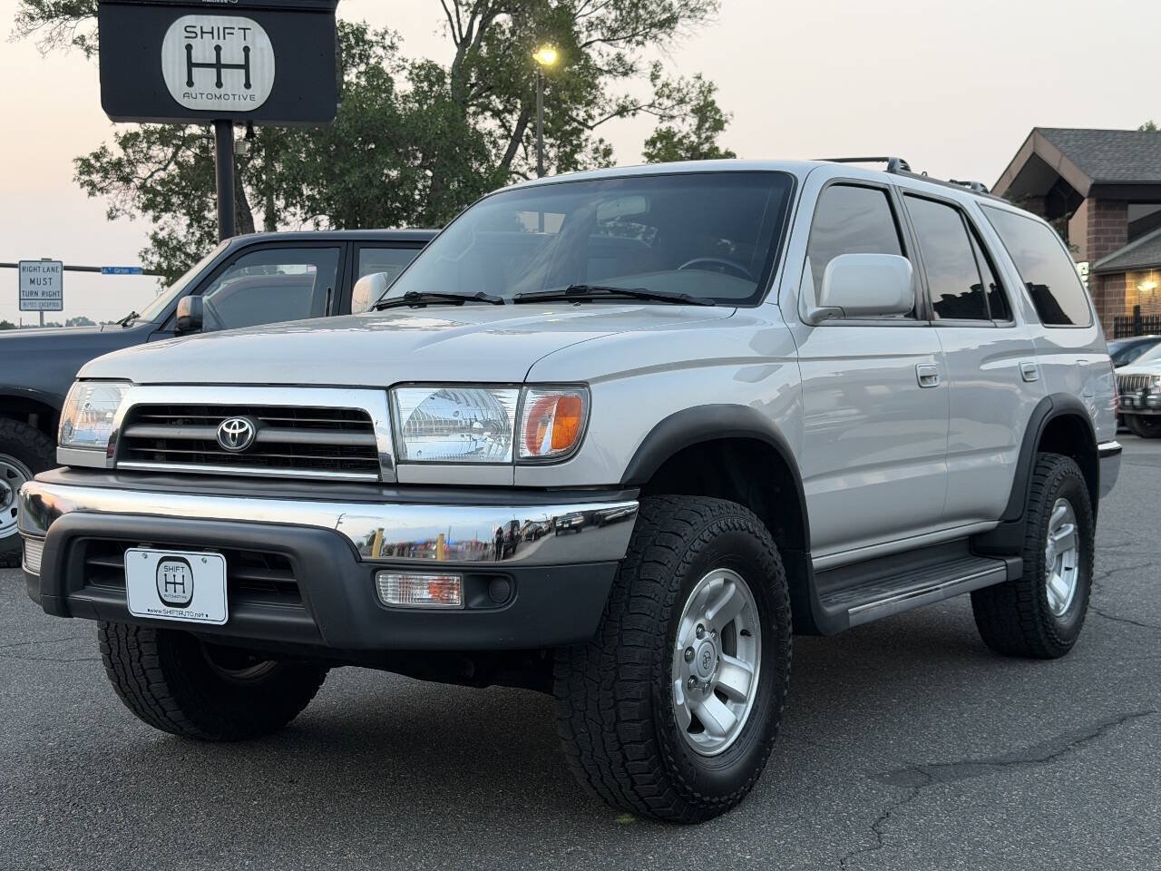 Used 1999 Toyota 4Runner SR5 w/ Upgrade Value Pkg 4 AWD/4WD image 6