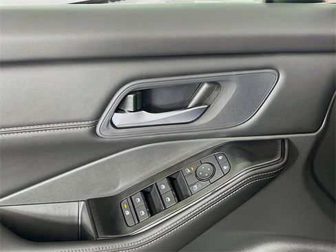 New 2026 Nissan Rogue SV image 17