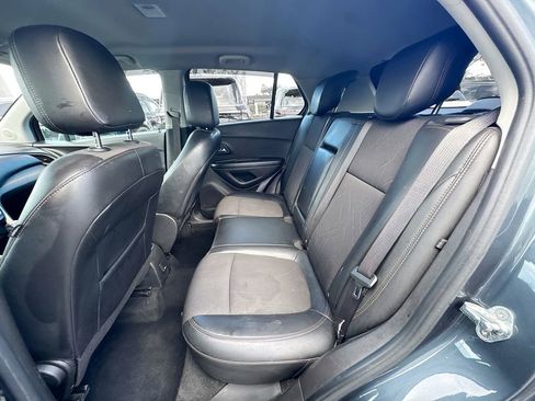 Used 2021 Chevrolet Trax LT image 23