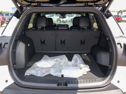 New 2027 GMC Terrain Elevation w/ Elevation Premium Package AWD/4WD image 5