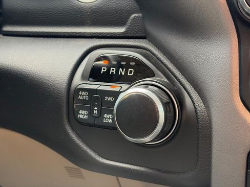 Used 2019 RAM 1500 Big Horn AWD/4WD image 14