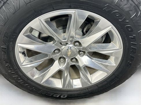 Used 2019 Chevrolet Silverado 1500 LTZ w/ LTZ Plus Package image 11