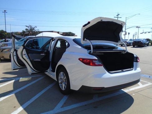 Used 2025 Toyota Camry LE image 24