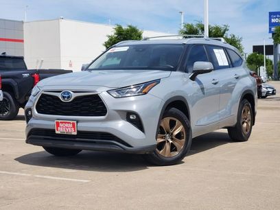 Used 2023 Toyota Highlander Bronze Edition