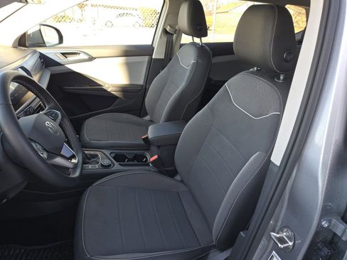 New 2024 Volkswagen Taos SE image 23
