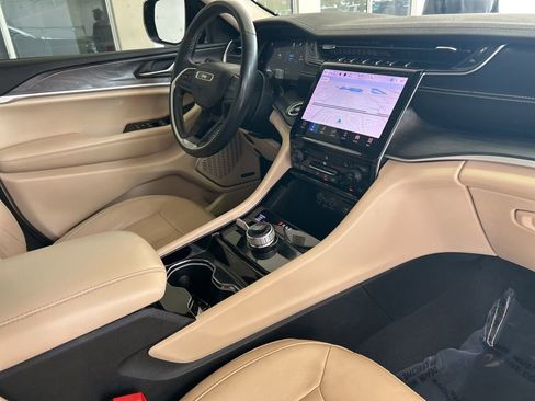 Used 2022 Jeep Grand Cherokee L Limited image 22