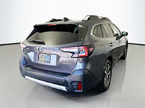 Used 2022 Subaru Outback Touring AWD/4WD image 7