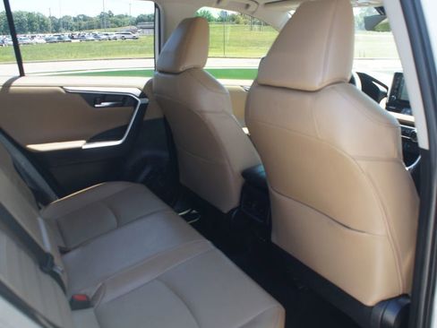 Used 2021 Toyota RAV4 Limited AWD/4WD image 24