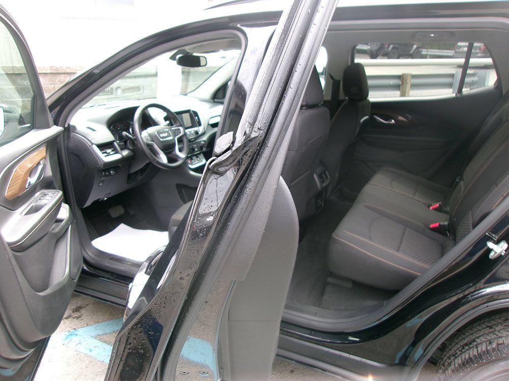 Used 2018 GMC Terrain SLE w/ Driver Convenience Package AWD/4WD image 12