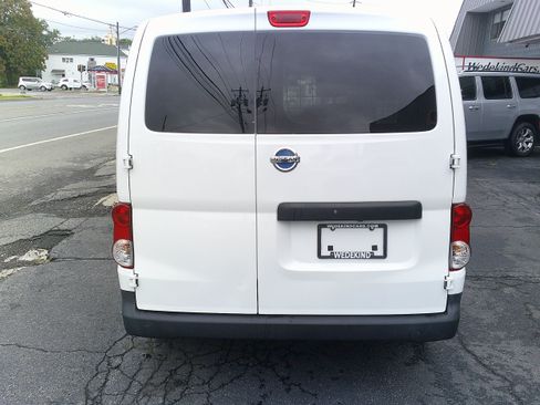 Used 2020 Nissan NV200 S w/ Sliding Glass Door Package FWD image 7