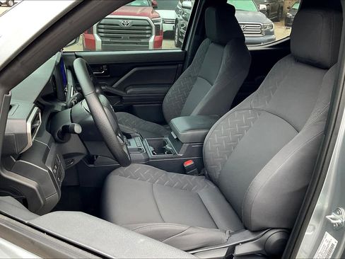 Used 2024 Toyota Tacoma SR image 9